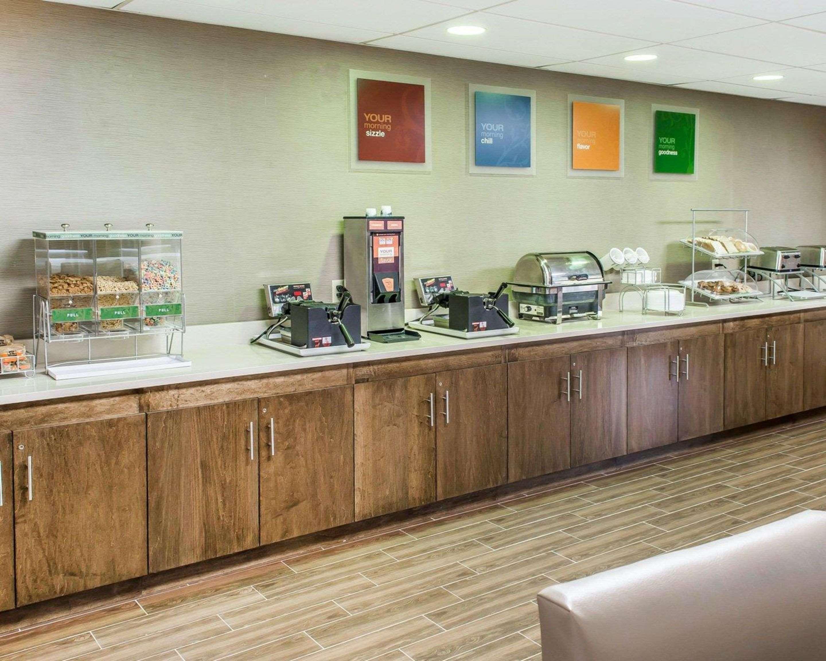 וודברידג' Comfort Suites Near Potomac Mills מראה חיצוני תמונה