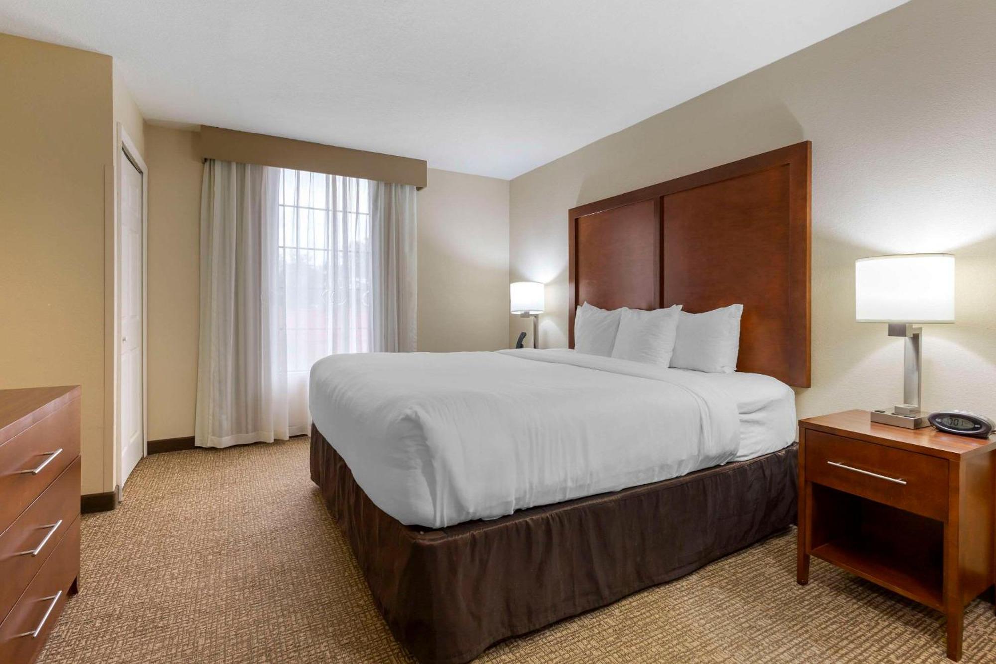 וודברידג' Comfort Suites Near Potomac Mills מראה חיצוני תמונה