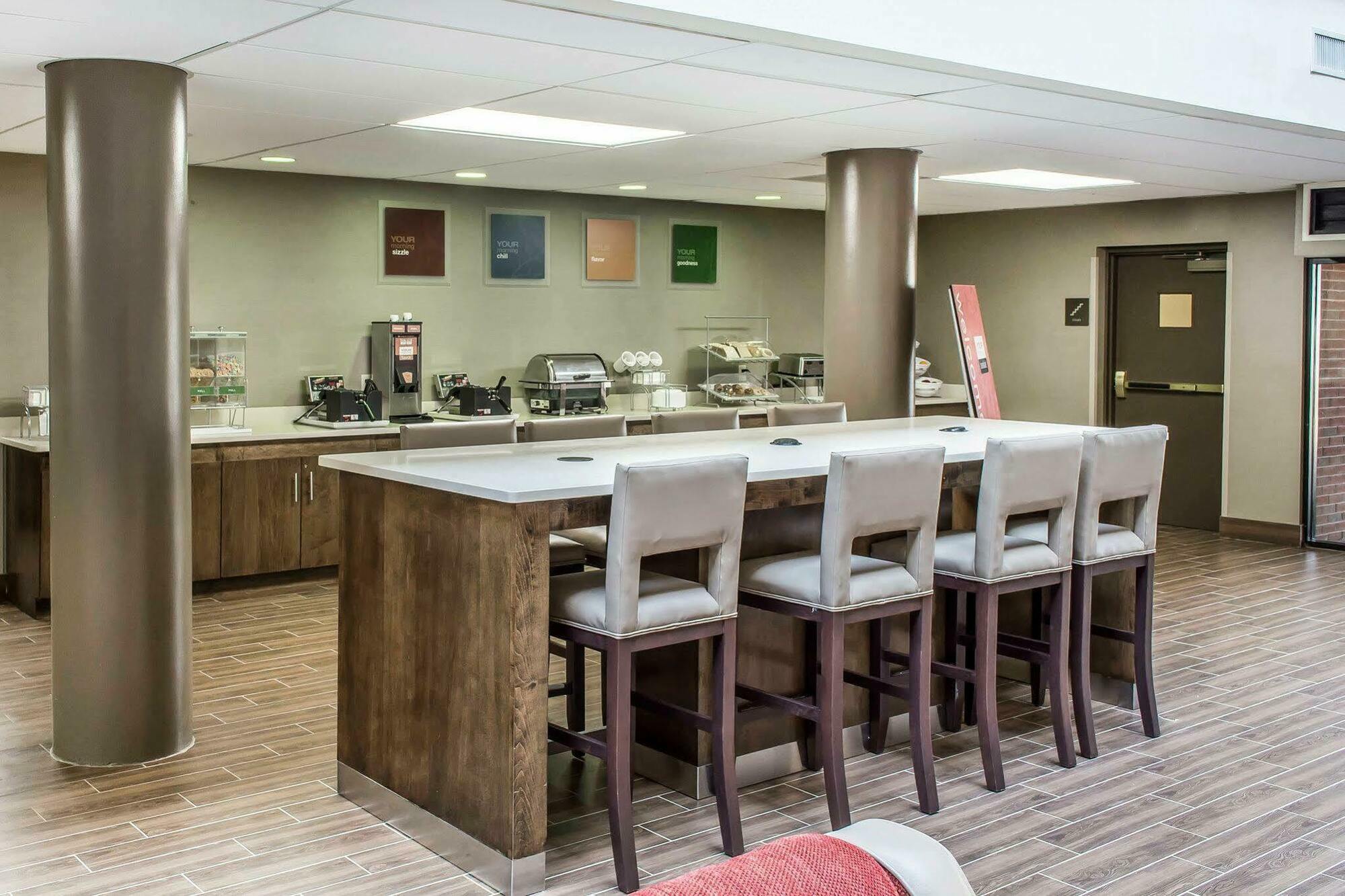וודברידג' Comfort Suites Near Potomac Mills מראה חיצוני תמונה